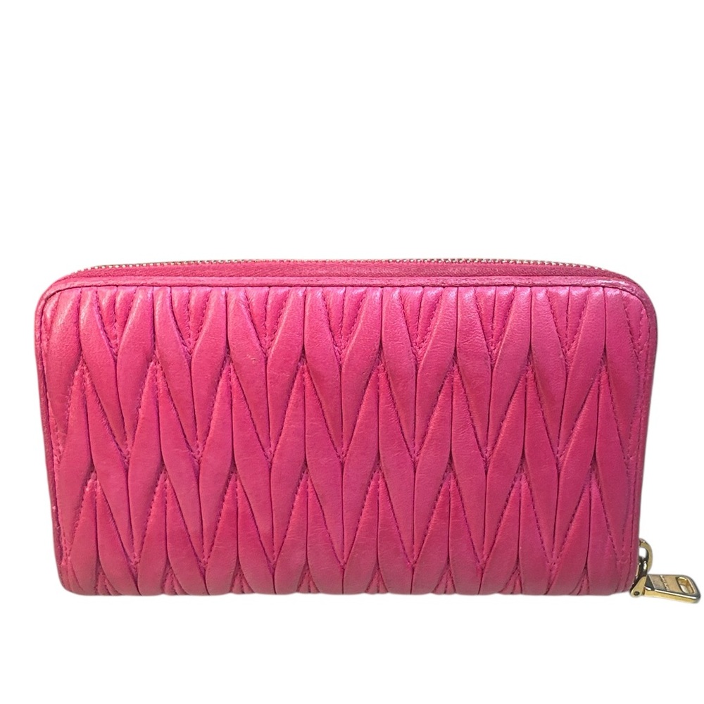 Miu Miu Pink Quilted Matellase long zip Wallet with Gold Accents - Picture 4 of 9